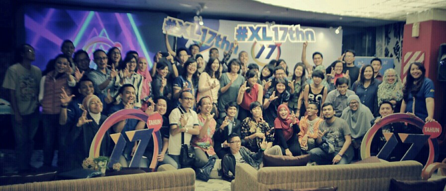 Foto bersama XL17th!