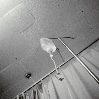 Infus yang terpasang sejak hari pertama opname