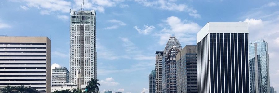 Memandang Langit Jakarta