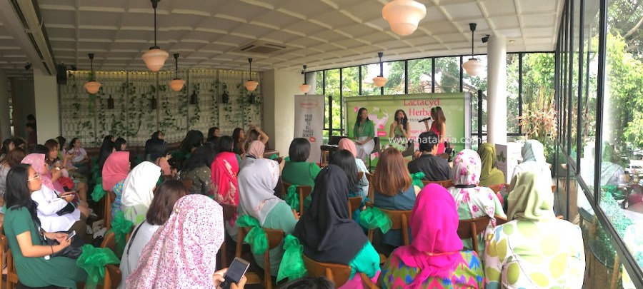 Suasana Blogger Gathering Female Daily Lactacyd Herbal